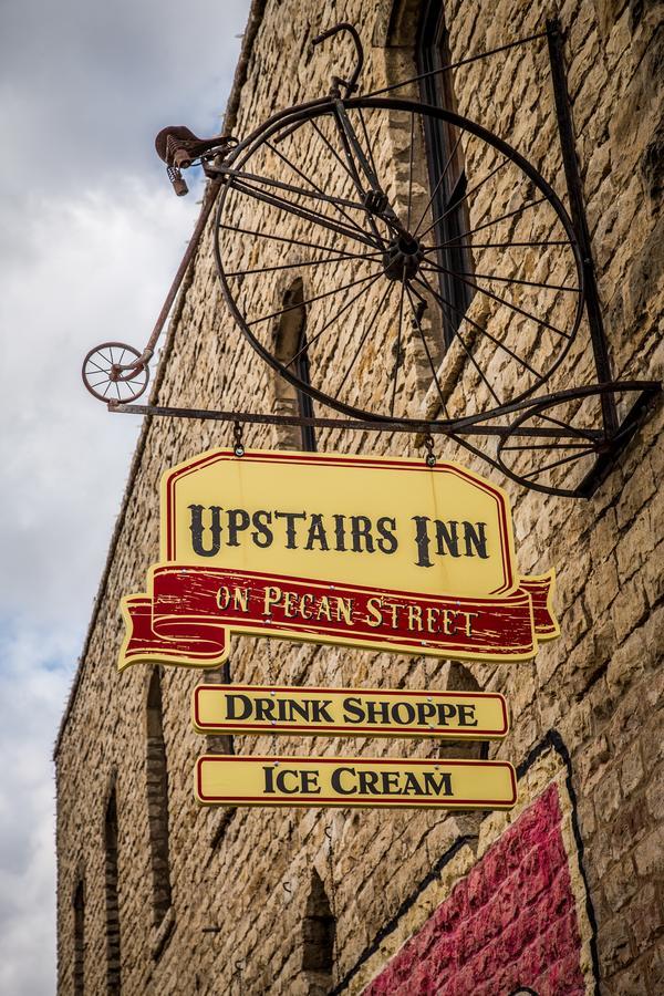 Upstairs Inn Hico Buitenkant foto
